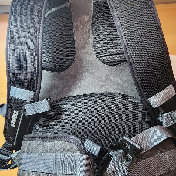 Thule Camera Backpack - Picture 3 of 8